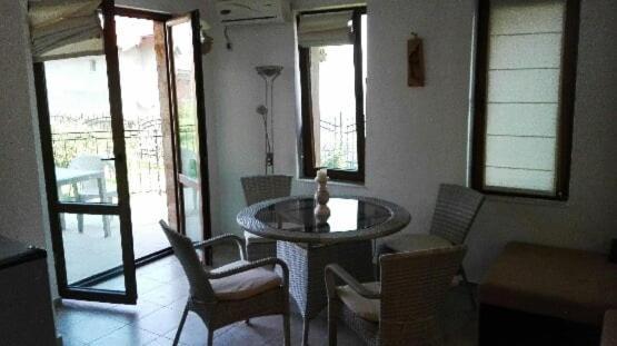 Лилия Apartment Sozopol Exterior photo